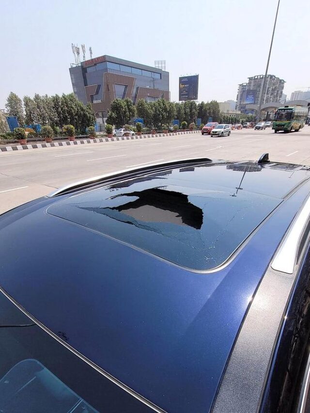 An ALIAN throw stone on mahindra xuv700 panoromic sunroof, captured in camera [ 20,000 loss ]