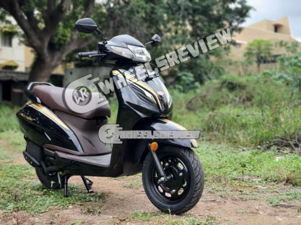 Top 5 Best-Selling Bikes and Scooters in February 2023
